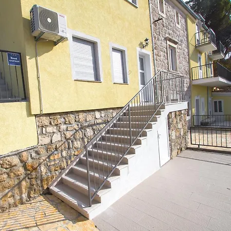 Arna Appartement *